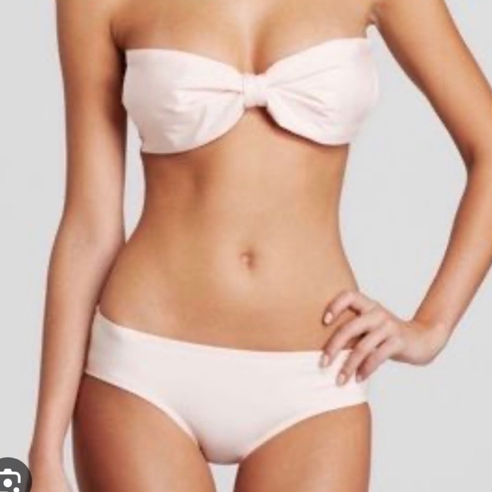 Kate spade pale pink bow strapless bikini top. Never worn. Size medium